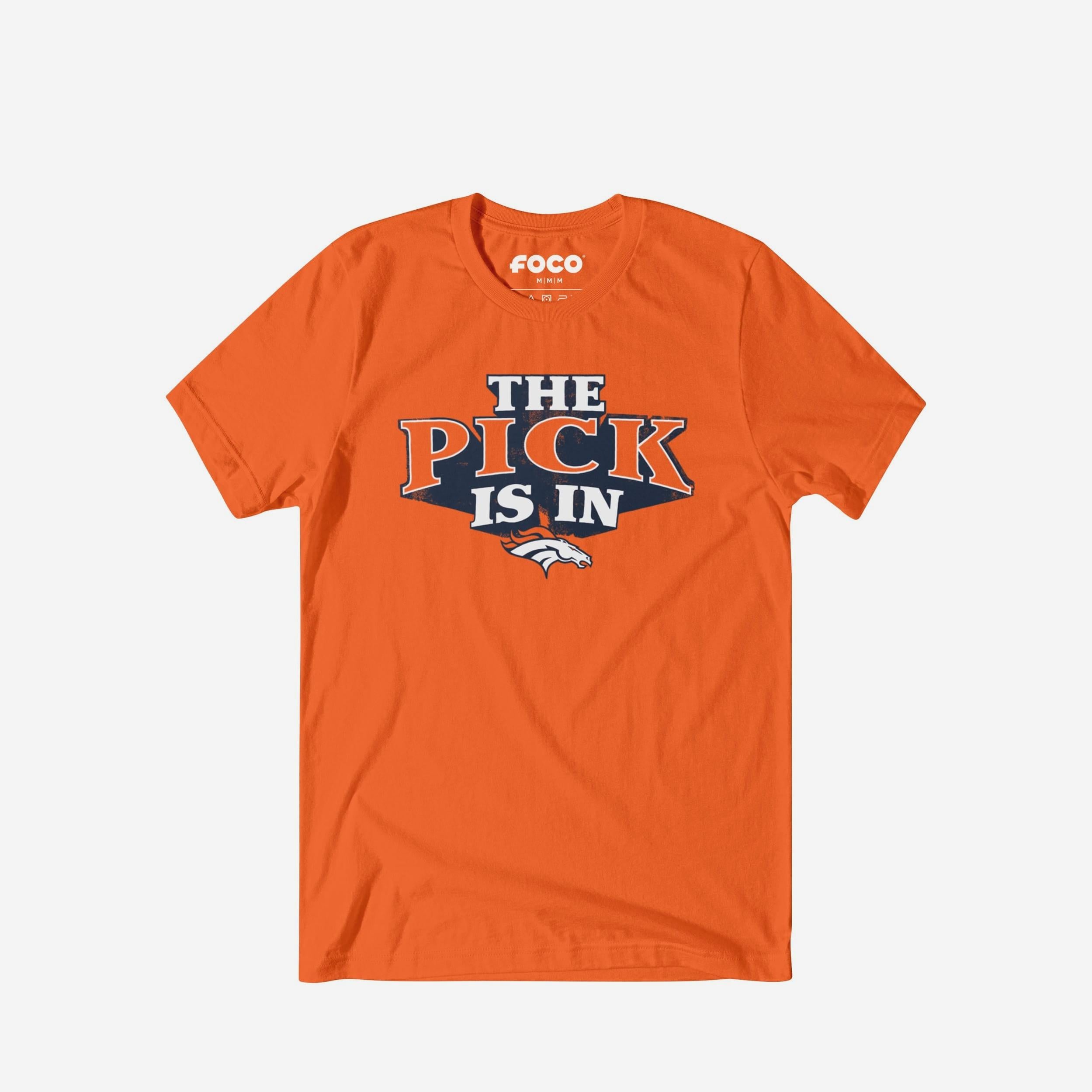 Le choix Denver Broncos est en t-shirt