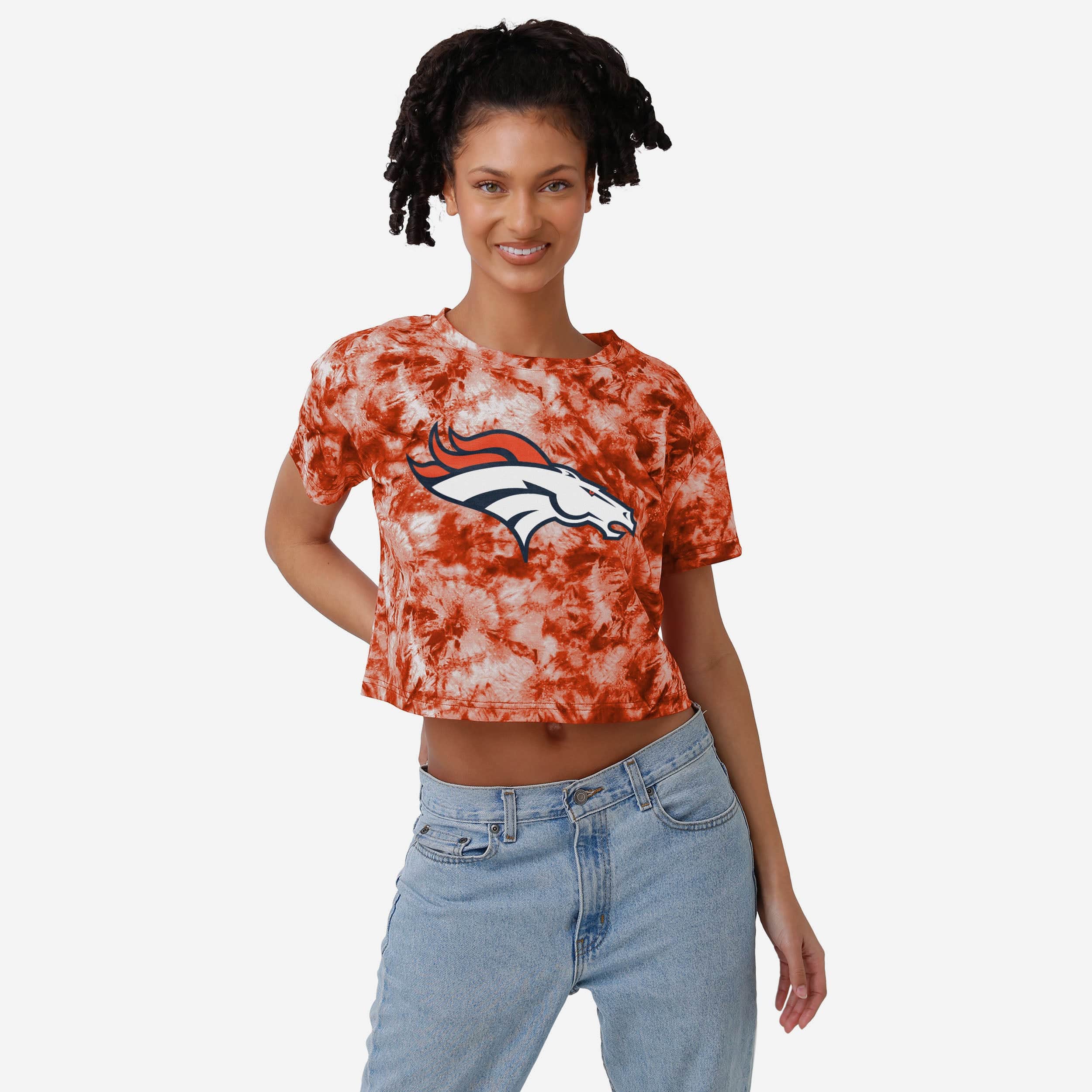 Denver Broncos Haut court à grand logo tie-dye pour femme