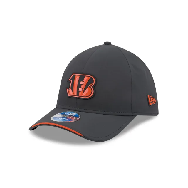 Cincinnati Bengals 2026 Sideline Cold Weather 39THIRTY M-Crown Bonnet extensible