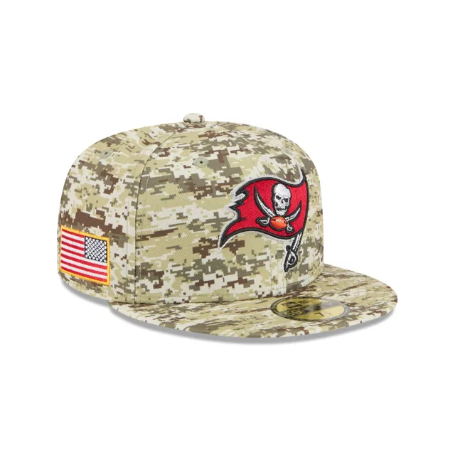 Tampa Bay Buccaneers 2025 Salut au service Fan Gear 59FIFTY Chapeau ajusté