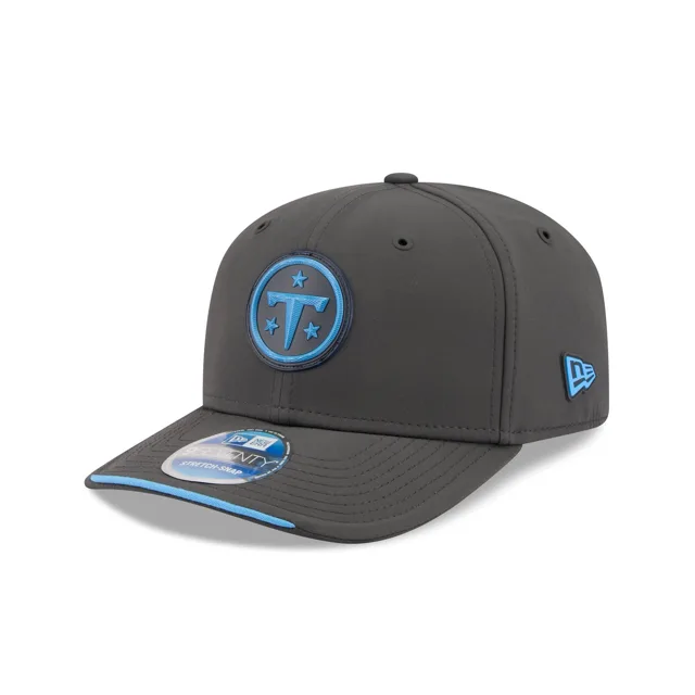 Tennessee Titans 2026 Sideline Cold Weather 9SEVENTY Bonnet extensible à bouton-pression