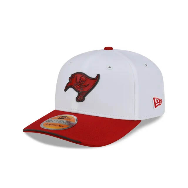 Tampa Bay Buccaneers 2026 Sideline Blanc 9SEVENTY Chapeau extensible à bouton-pression
