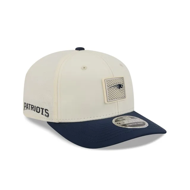 New England Patriots 2026 Training 9SEVENTY Bonnet extensible à bouton-pression