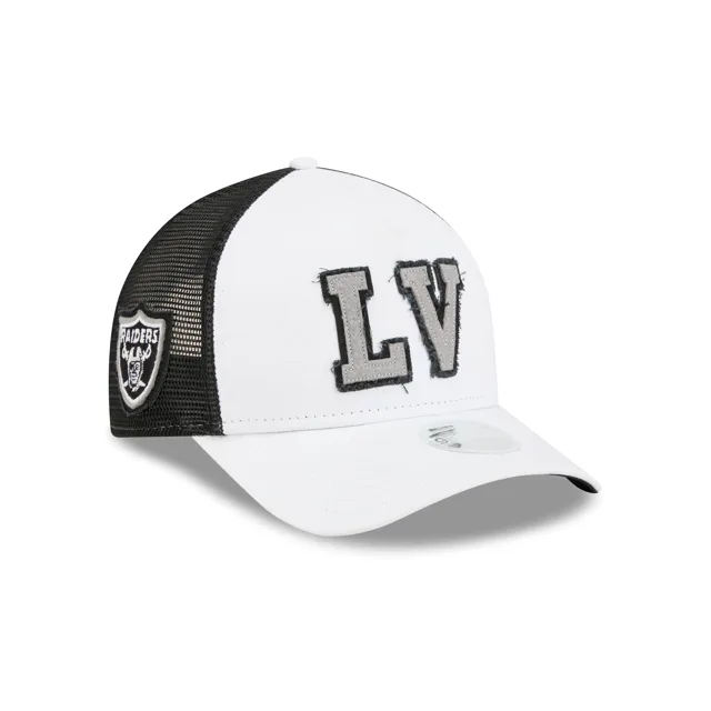 Las Vegas Raiders Casquette de camionneur à cadre en A avec logo en feutre blanc optique 9FORTY M-Crown pour femme