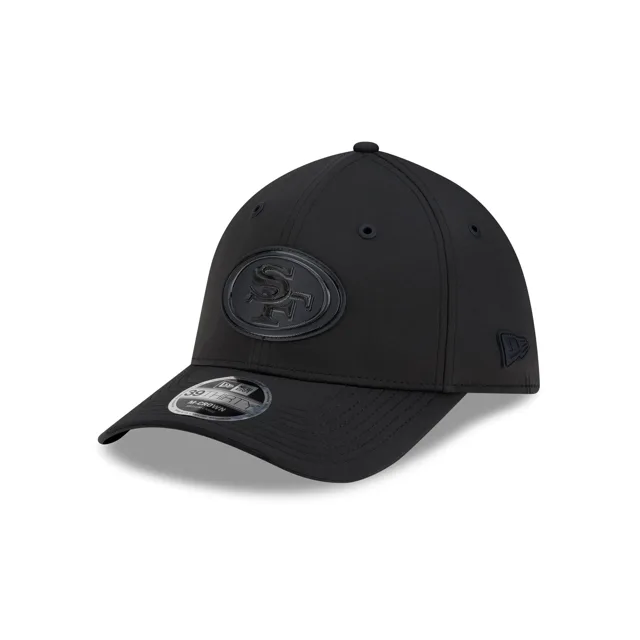 San Francisco 49ers 2026 Sideline Noir 39THIRTY M-Crown Stretch Fit Chapeau