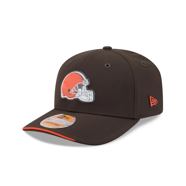 Cleveland Browns 2026 Sideline 9SEVENTY Chapeau extensible à bouton-pression