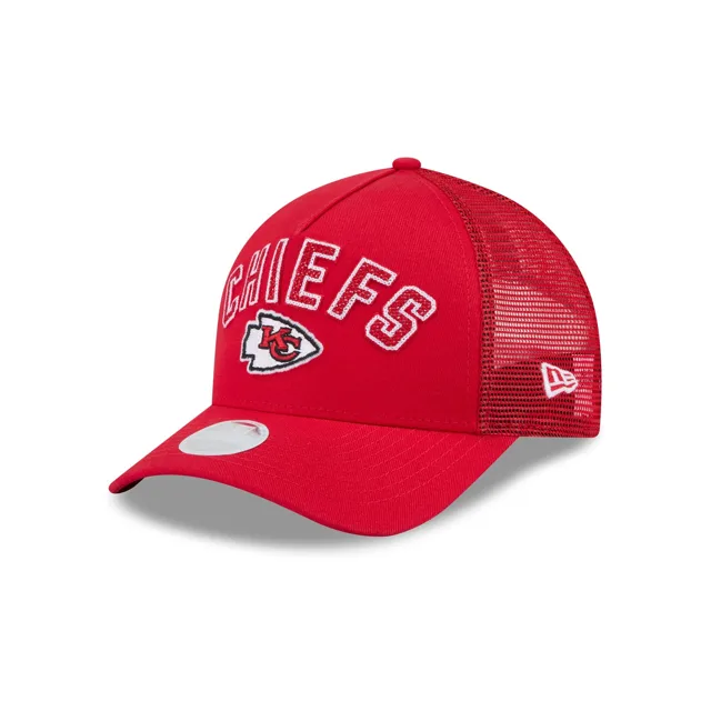 Kansas City Chiefs Casquette de camionneur à cadre en A 9FORTY M-Crown pour femmes avec mot-symbole à sequins