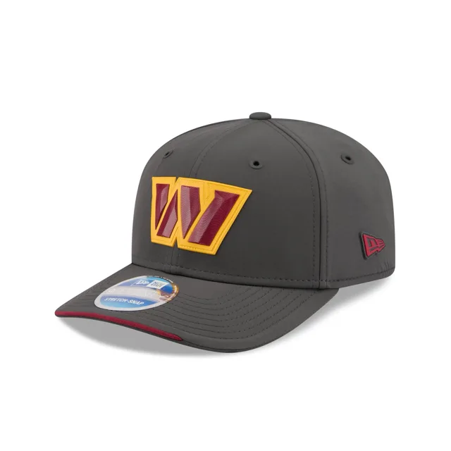 Washington Commanders 2026 Sideline Cold Weather 9SEVENTY Bonnet extensible à bouton-pression