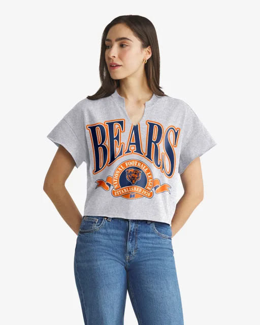 Chicago Bears BANNERS OUT '47 T-shirt surdimensionné à col cranté pour femmes