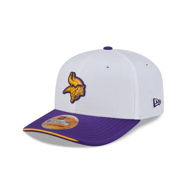 Minnesota Vikings 2026 Sideline Blanc 9SEVENTY Chapeau extensible à bouton-pression