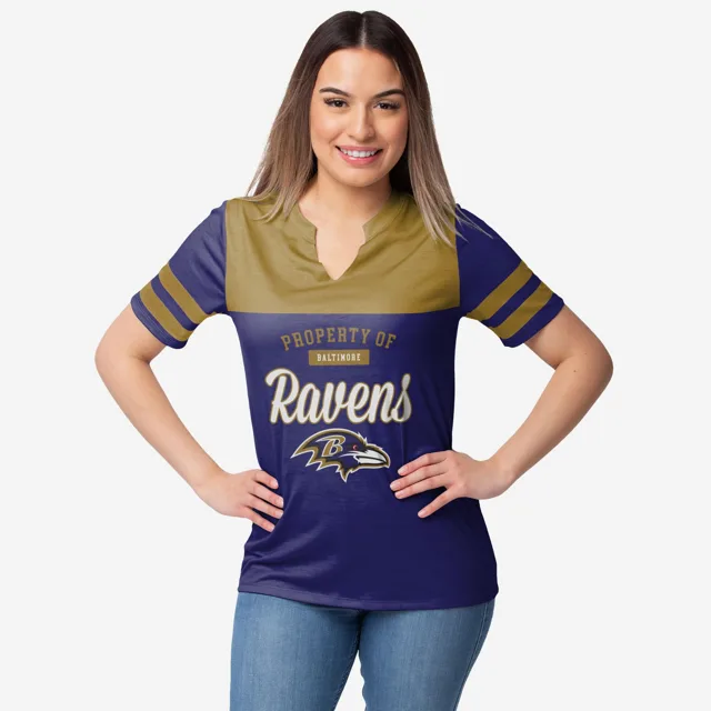 Baltimore Ravens T-shirt à col en V pour femme Team Stripe Property Of