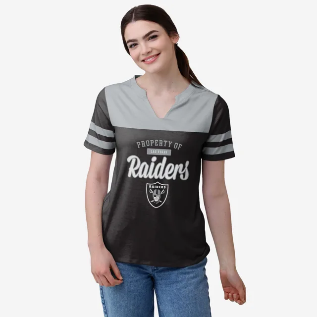Las Vegas Raiders T-shirt à col en V pour femme Team Stripe Property Of