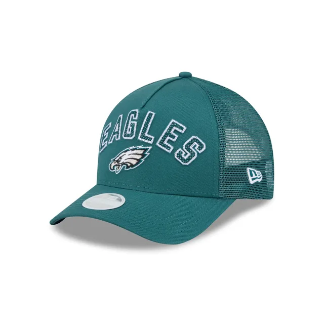 Philadelphia Eagles Casquette de camionneur à cadre en A 9FORTY M-Crown pour femmes avec mot-symbole à sequins