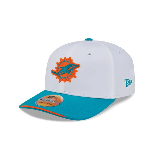 Miami Dolphins 2026 Sideline Blanc 9SEVENTY Chapeau extensible à bouton-pression
