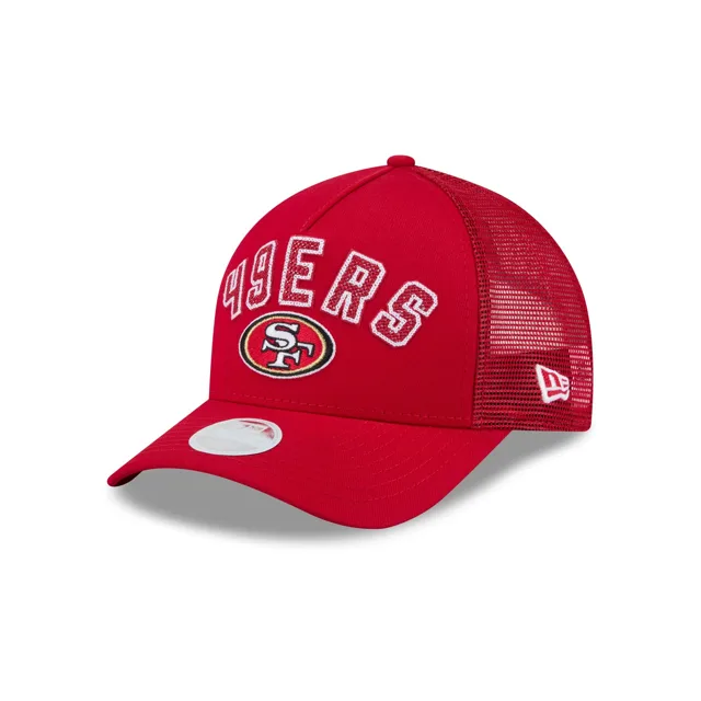 San Francisco 49ers Casquette de camionneur à cadre en A 9FORTY M-Crown pour femmes avec mot-symbole à sequins