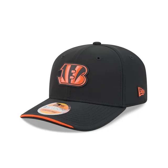 Cincinnati Bengals 2026 Sideline 9SEVENTY Chapeau extensible à bouton-pression