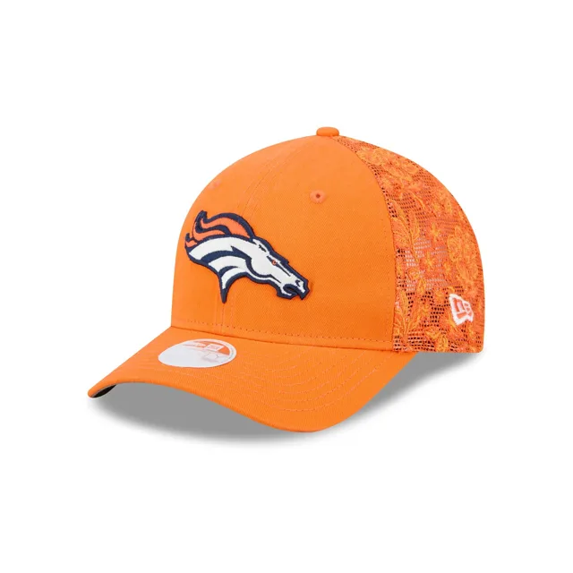 Denver Broncos Casquette de camionneur 9FORTY M-Crown en maille florale pour femme
