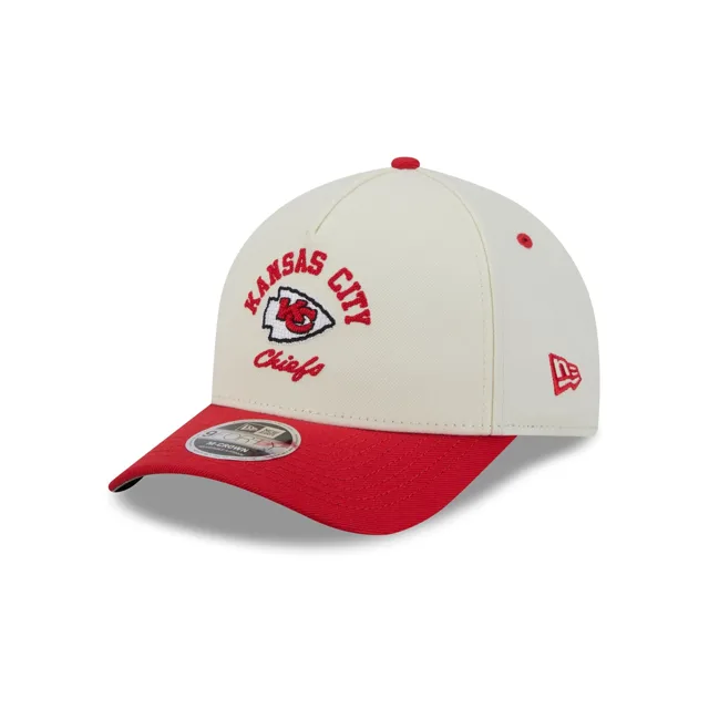 Kansas City Chiefs Casquette Snapback 9FORTY M-Crown A-Frame Graphique Arqué Chrome Blanc